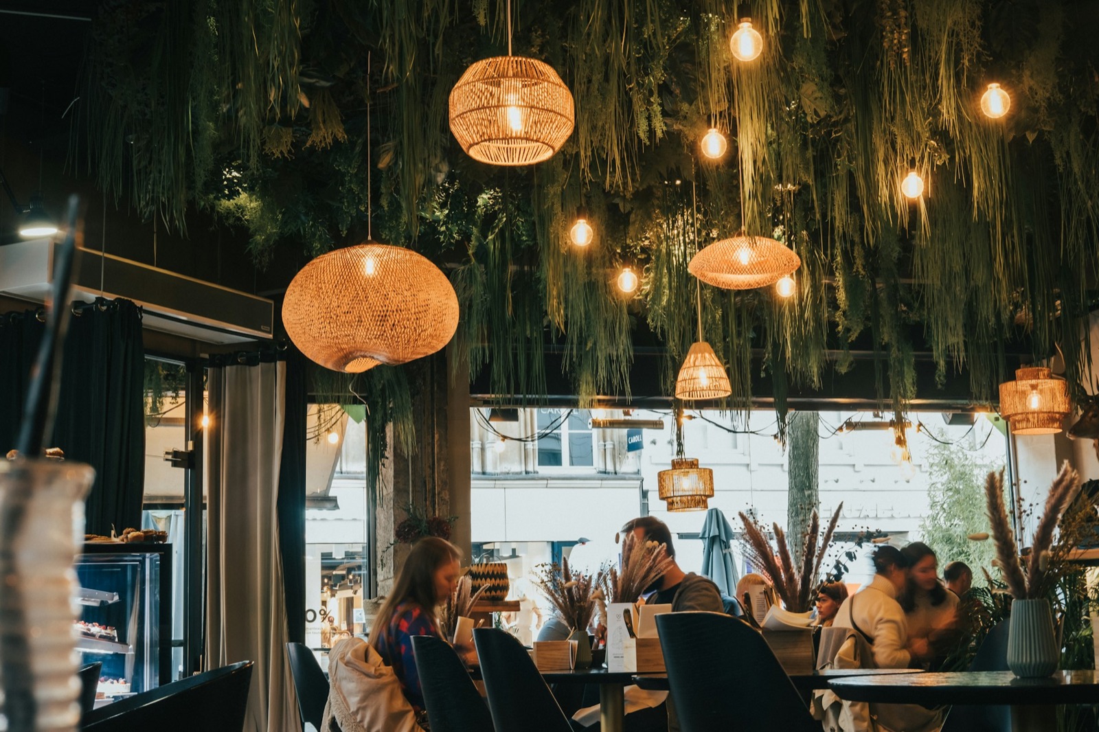 Con la Llegada del Otoño, Mantelería Impecable en Interiores